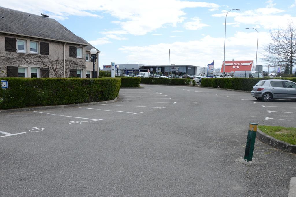 Ibis Budget Tarbes Dış mekan fotoğraf